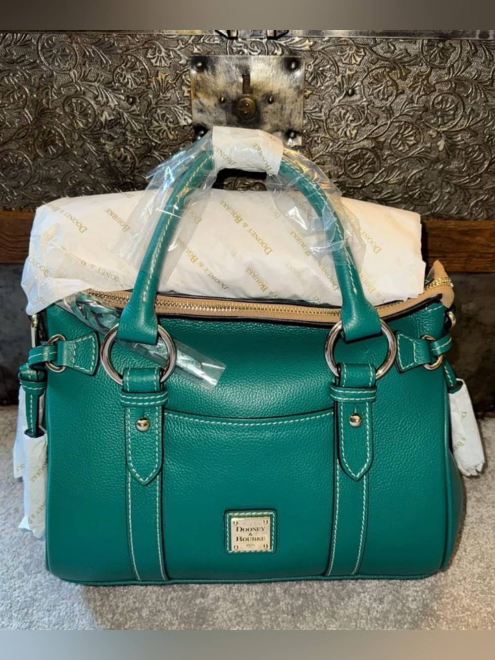 NWT Dooney & Bourke Kelly Green Sorrento Satchel 30 with strap - Picture 2 of 8
